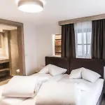A Casa Smaragd * Ζόλντεν